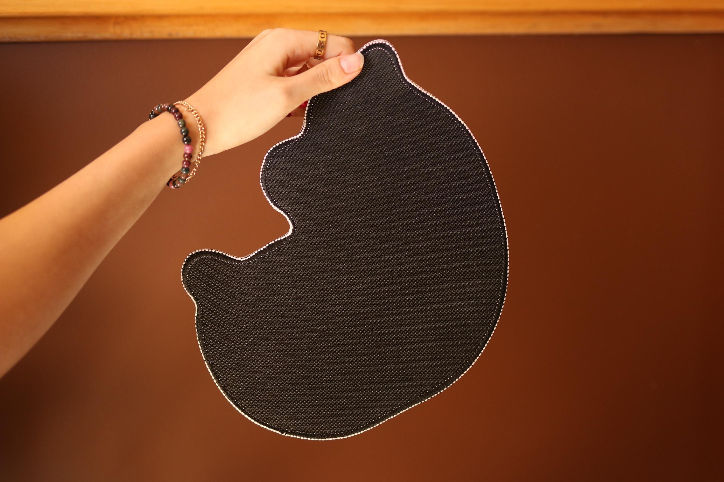 Tabby Cat Mousepad 27x21cm | Seamed edge | Non-slip rubber base | Cat lovers
