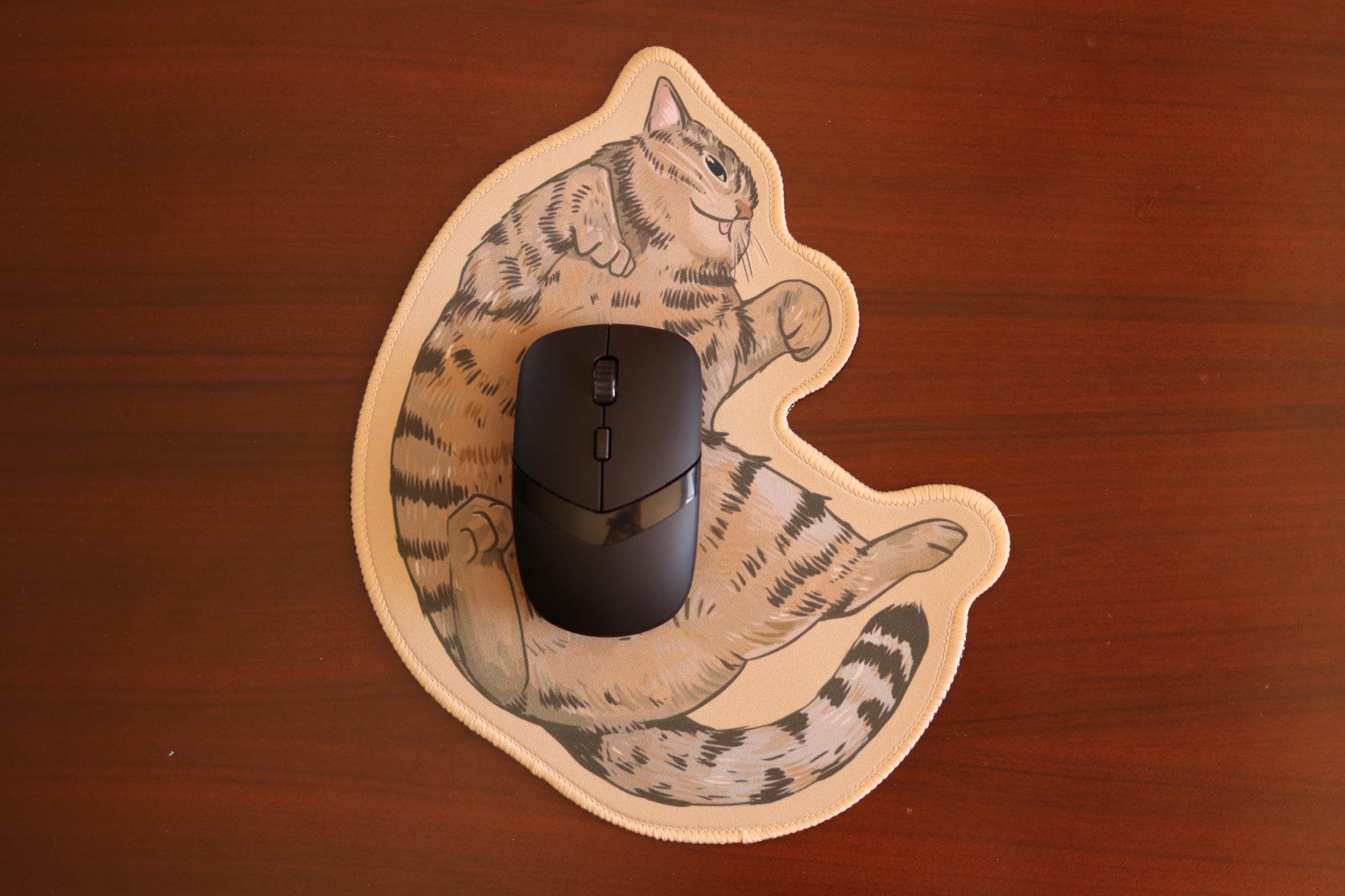 Tabby Cat Mousepad 27x21cm | Seamed edge | Non-slip rubber base | Cat lovers