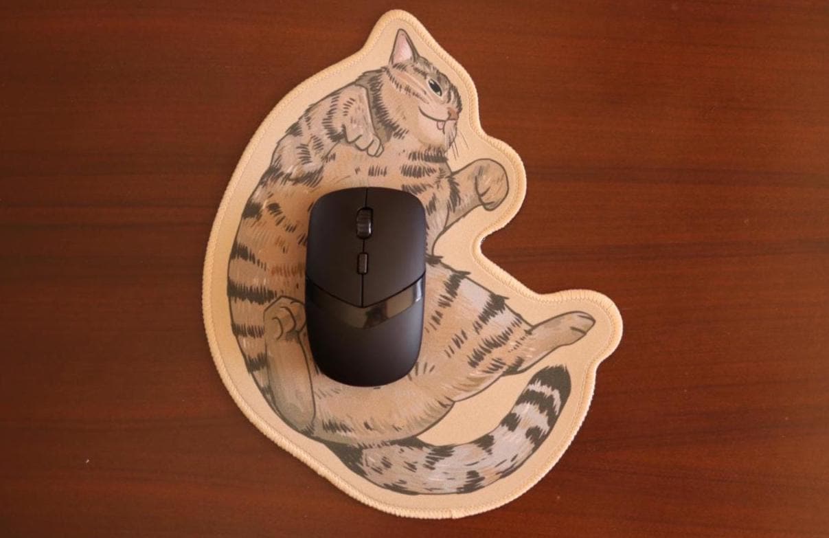 Chonky Black Cat Mousepad 26x15cm | Seamed edge | Non-slip rubber base | Cat lovers