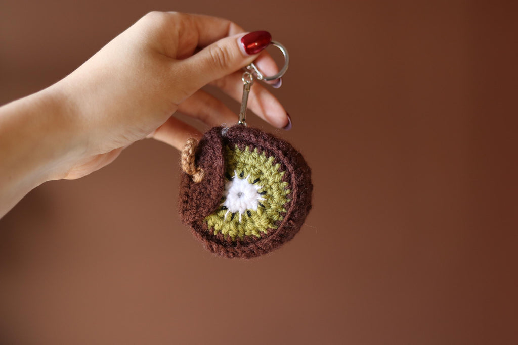 Crochet Kiwi Case: AirPods Pouch & Coin Purse